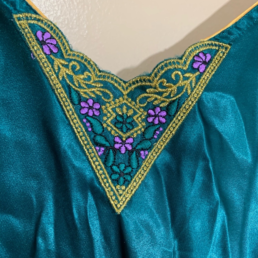 NEW Vintage Val-Mode Lingerie Emerald Green Strappy Nightgown Floral Size Small - Picture 3 of 11